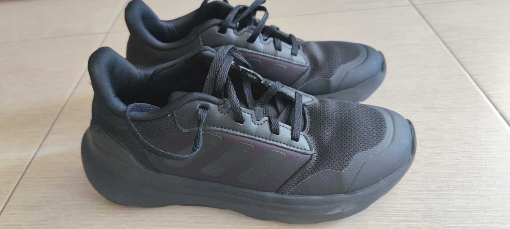 Adidas маратонки
