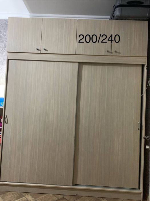 Продаю спальный гарнитур