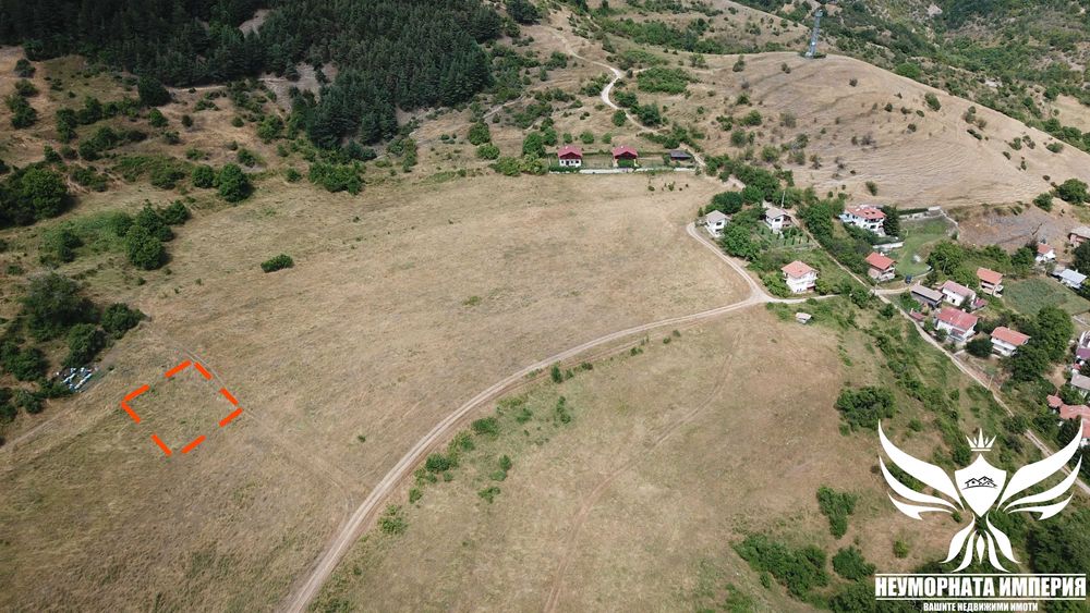 Продавам земеделска земя 362кв.м. в село Орехово обл.Смолян