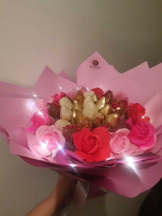 Клубника в шоколаде букет/бокс