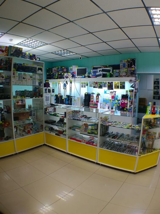 Продаётся ком.помещение магазин,бутик ,офис