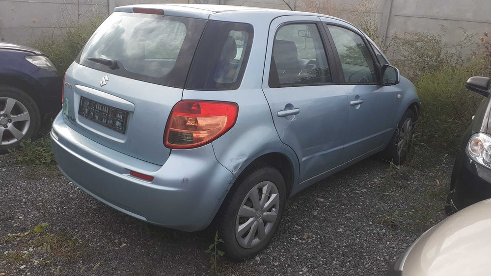Dezmembrez Suzuki SX4