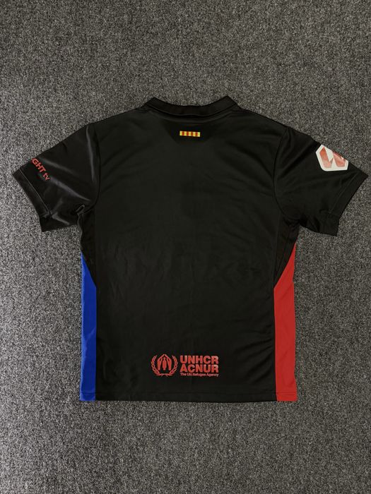 Тениска на Барселона. Колаборация с Travis Scott