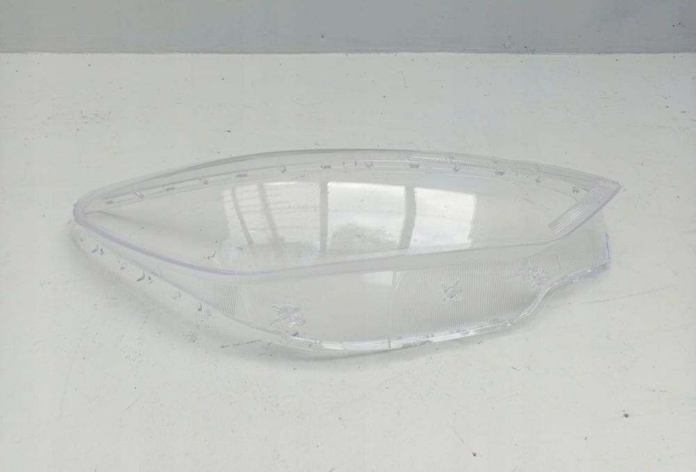 Стъкло за десен фар за Хюндай И30 3та генерация. Нов!