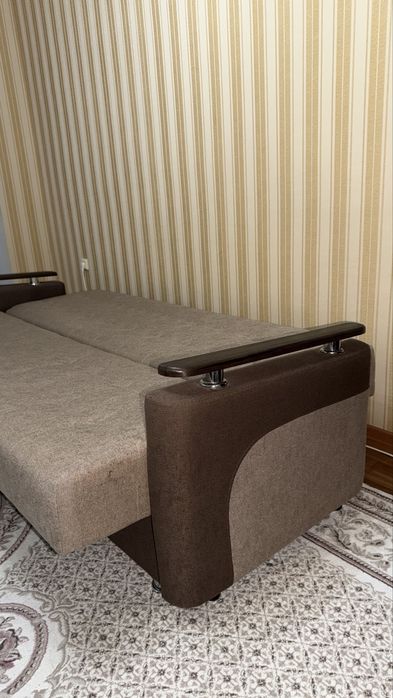 Диван книжка. 100 000 тенге.