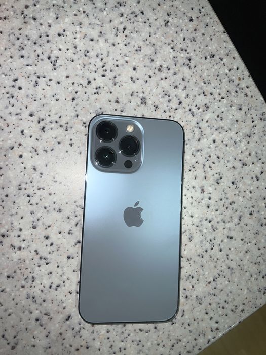 iPhone 13 Pro с гарантией