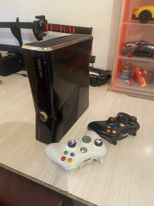 Продается Хбокс 360 slim прошитый