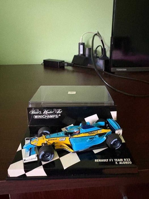 продавам колекция формула 1 на MINICHAMPS 1/43 Fernando Alonso