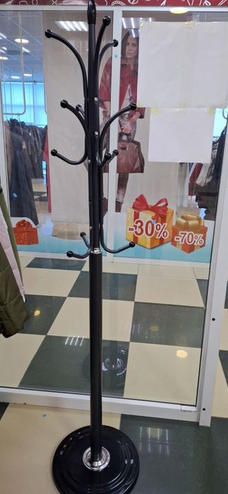 Продам новую вешалку