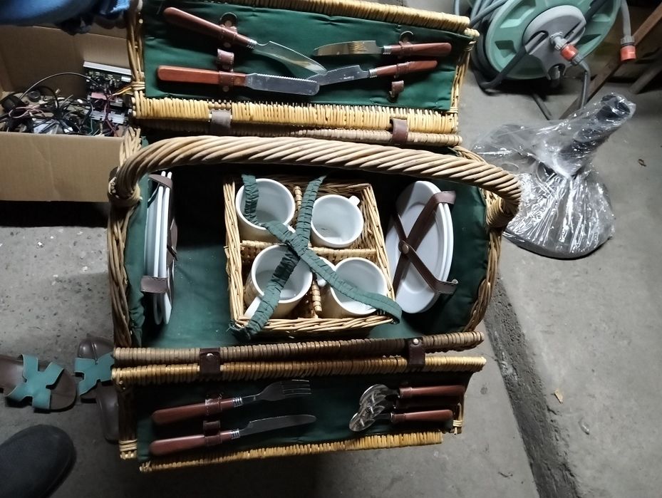 Корзина для пикника .