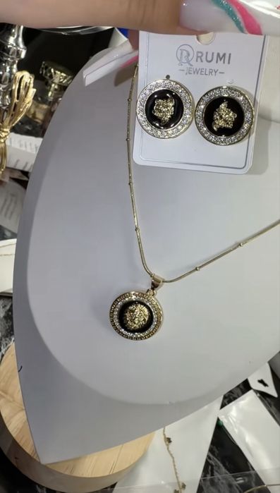 Set versace cercei + lant placate cu aur 14 k otel inoxidabil