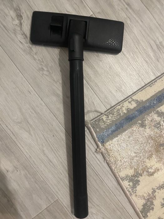 Продается пылесос новый , работает отлично