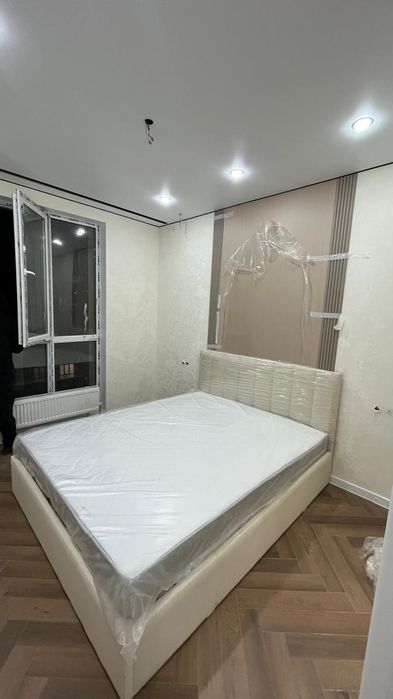 Кровать двуспальная