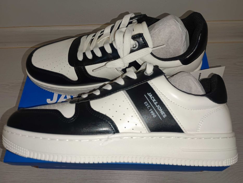 Обувки,,Guess,,Jack&Jones,,