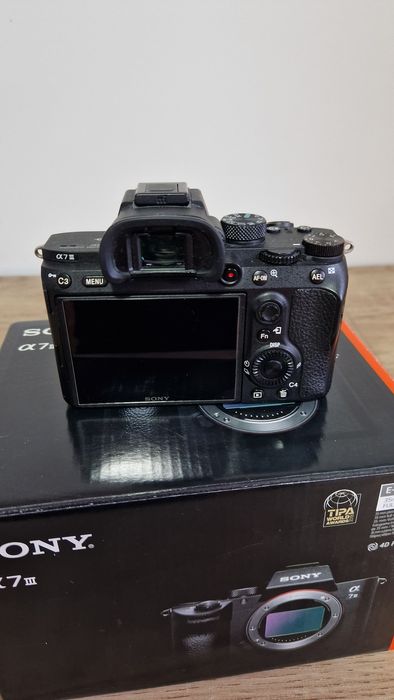 Sony a7 III  shutter count 8199