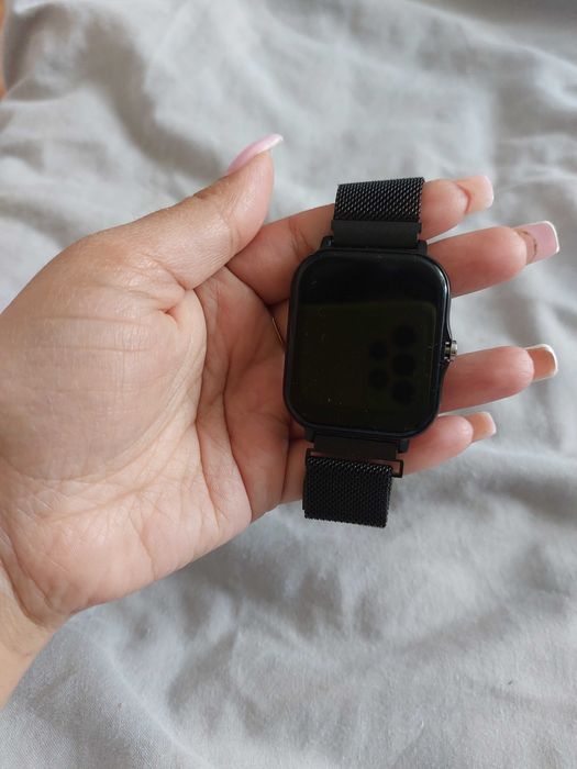 Смарт часовници с зарядни