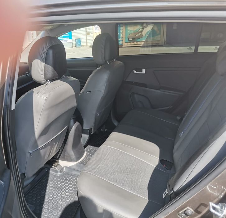 Продам автомобиль Kia Spirtage