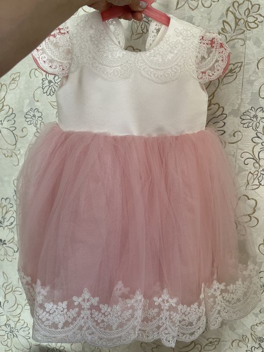 Продам платье на годик до 2-3 лет