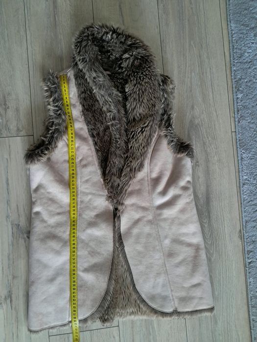 Дамски дрехи-блузи, пола, елек