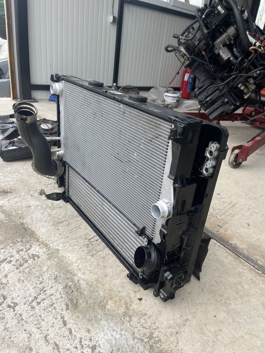 Воден климатичен радиатор кулер бмв ф10 ф11 bmw f10 f11 радиатори