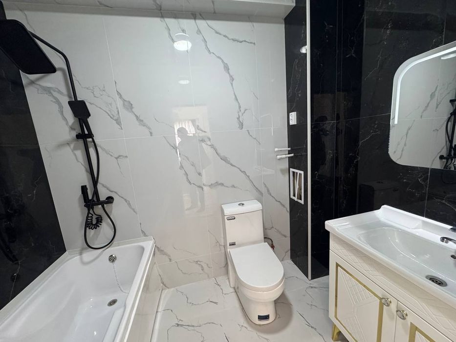 yagona bo’lgan 8 q euvopa domining 6-qavatidan 3xonalik