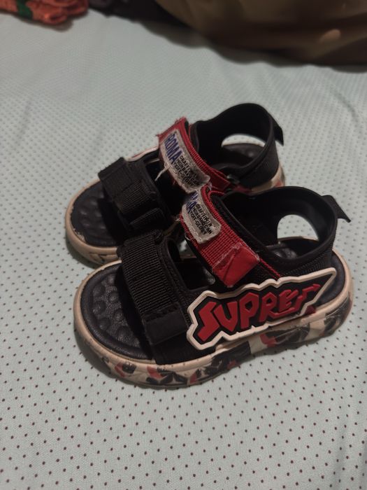 Детская обувь кроссовки