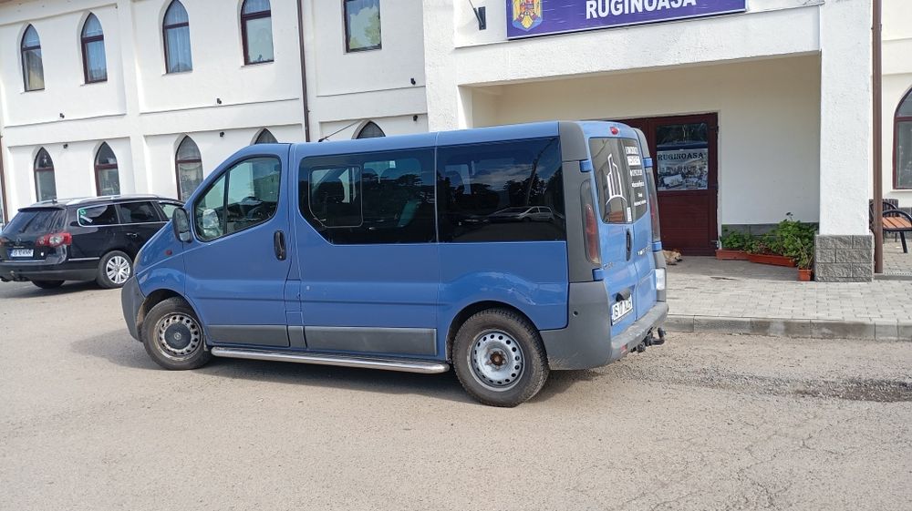 Vând Opel vivaro din 2006. Motor de 1.9. consum foarte bun. Mașina este in stare perfecta de funcționare, sa schimbat multe piese la ea.