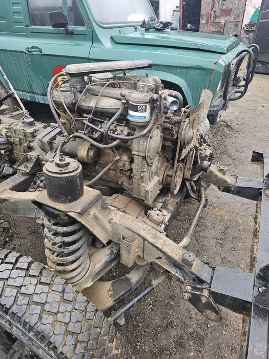 Piese de aro motor tractor de Brașov.