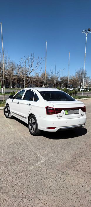 DONGFENG E70 Elektromobil