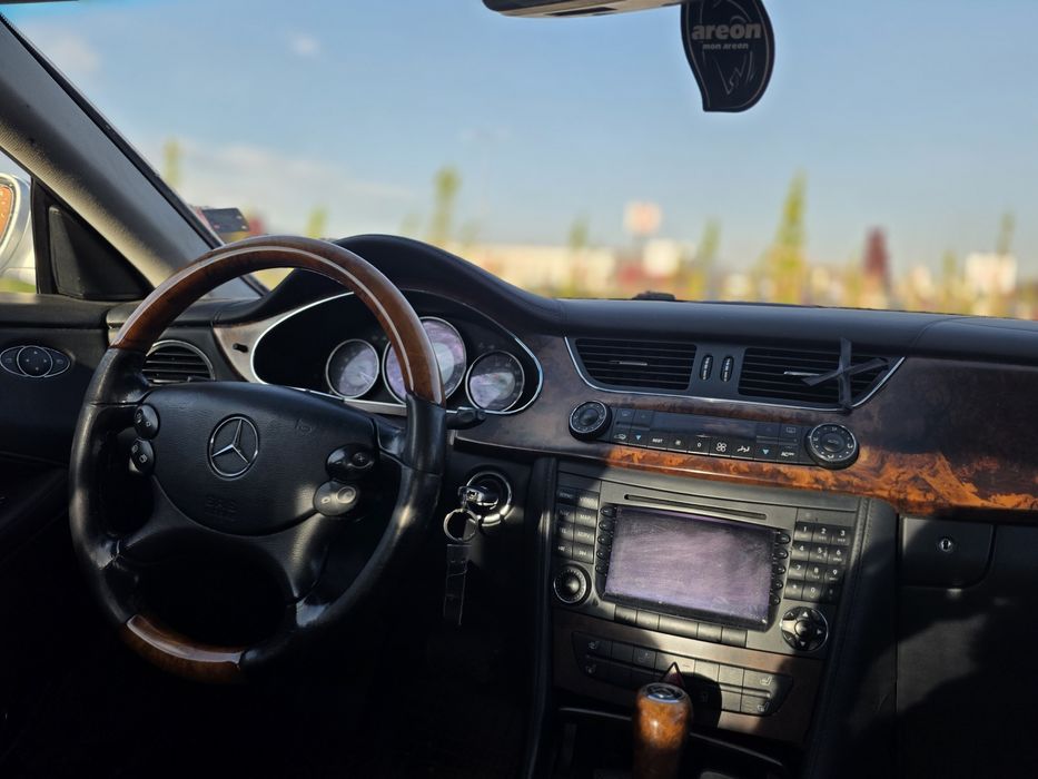Мерцедес CLS-500 с газ