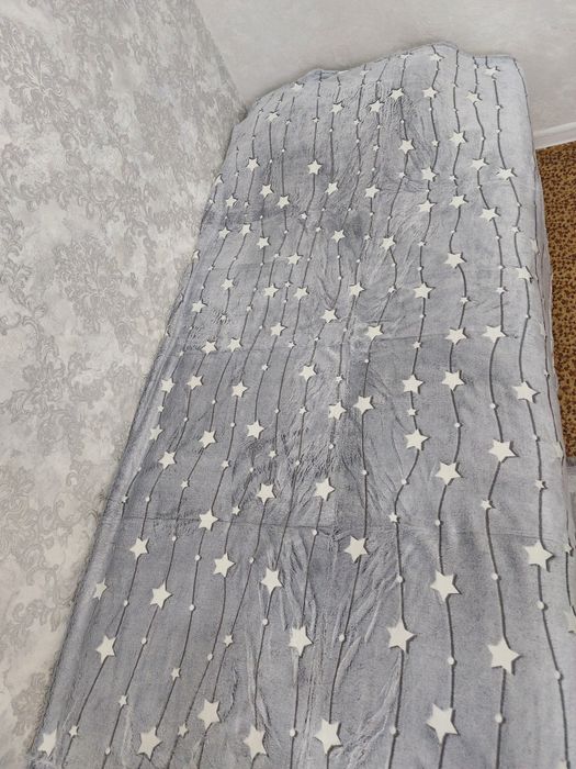 Плед новый 140 × 190 см