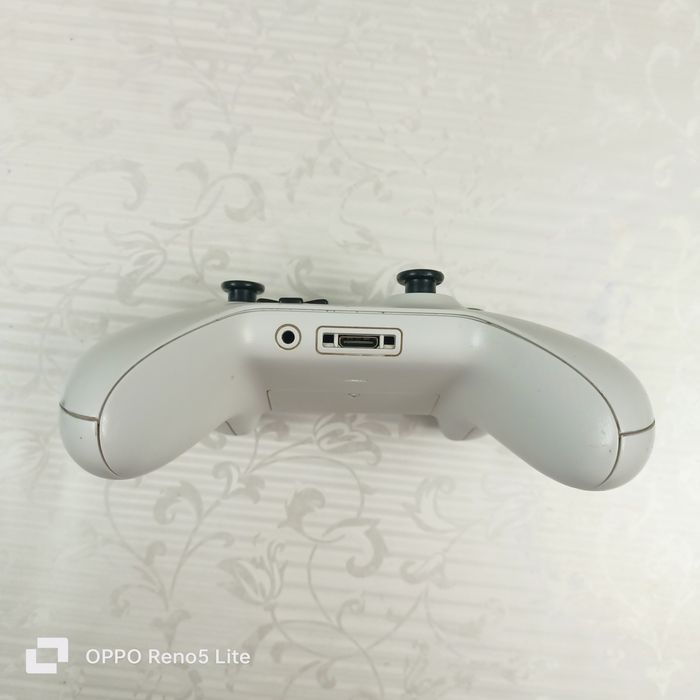 Xbox one s 1tb,2 Джостика