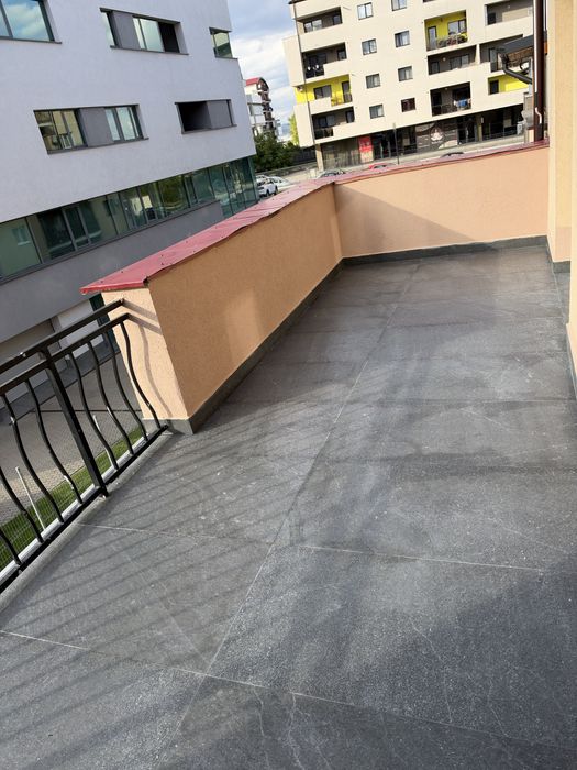 PF dau in chirie ap 2 camere cu parcare