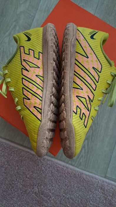 Стоножки 36.5 номер Nike