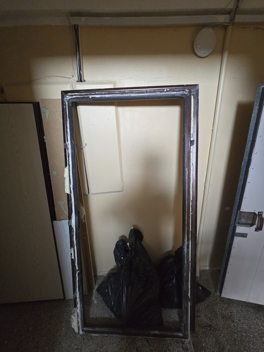 Металлическая дверь 960