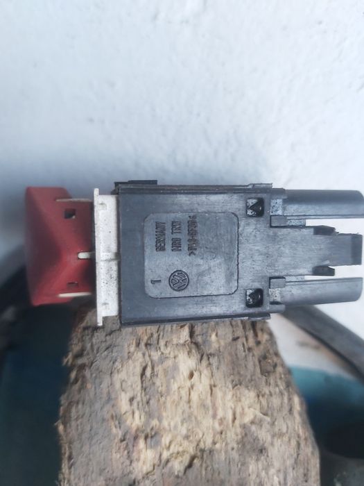 Продам,Кнопка аварийки фольсваг