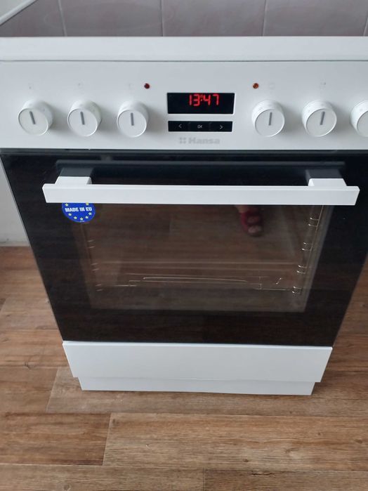 Продаю плиту электрическую