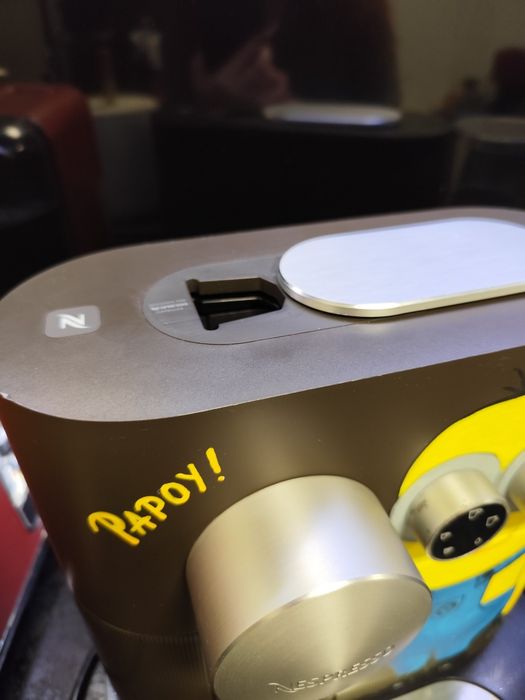 Espressor DeLonghi Nespresso Expert Personalizat Manual Minions
