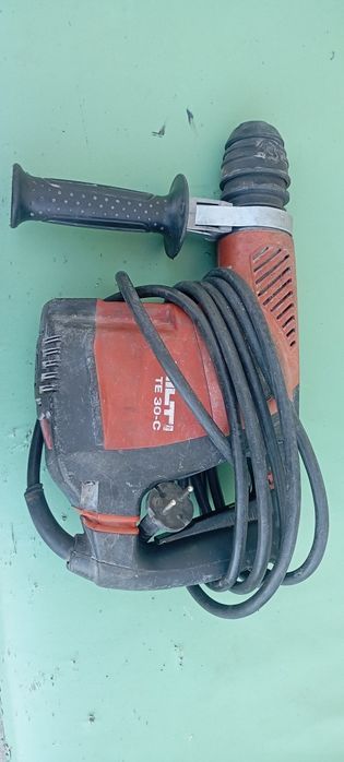 Перфоратор Hilti
