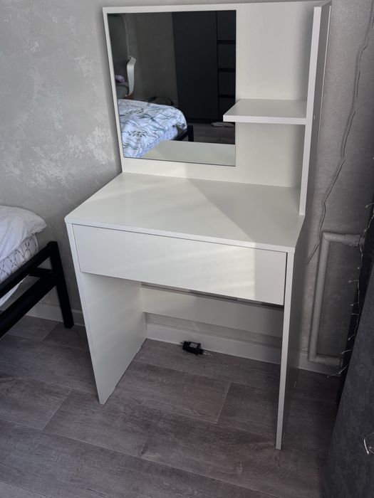 Туалетныф столик