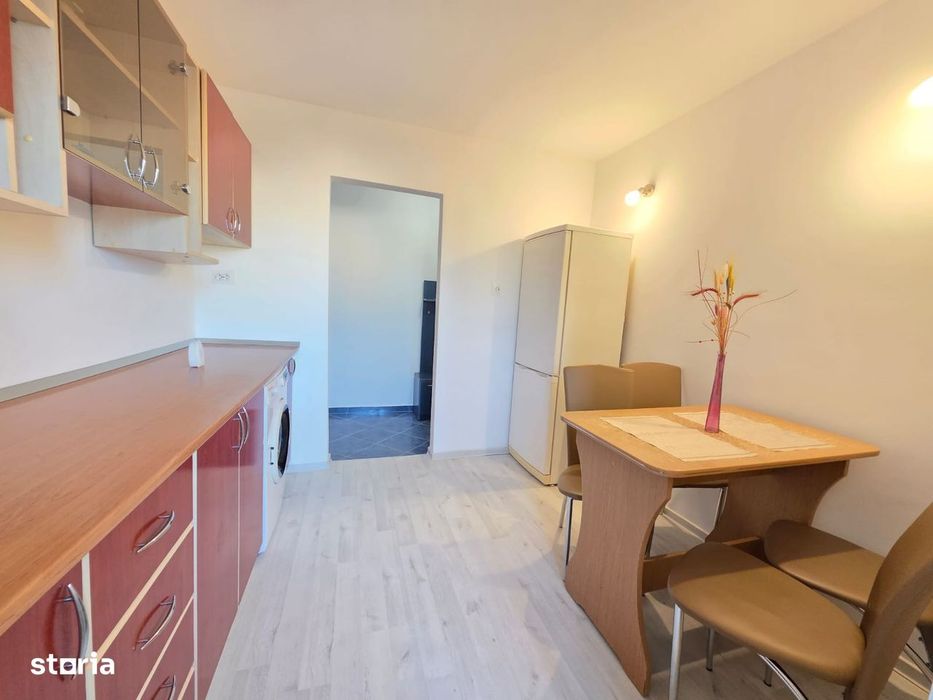 2 camere, decomandat, zona Pieței Mari, mobilat și utilat