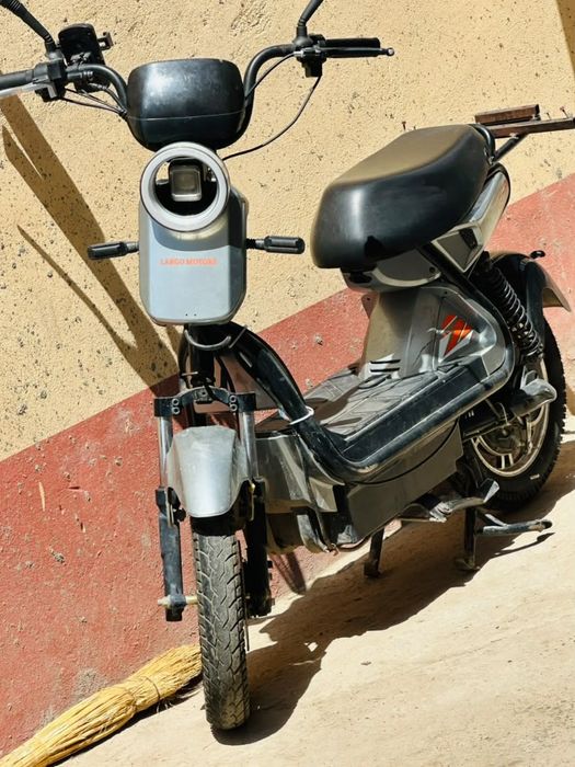 Moto sukuter 55km/soat