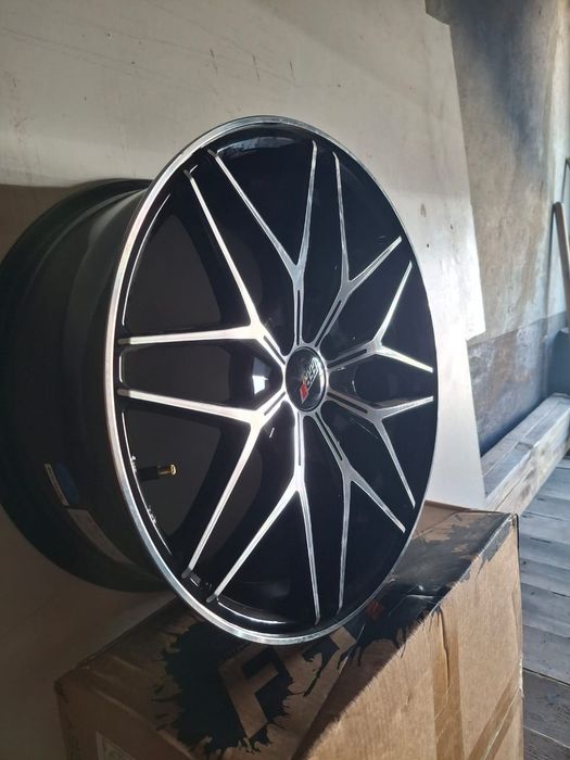 Продам диски новые р.17