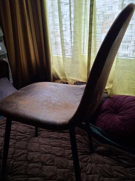 Стол за трапезария, 4 броя нови трапезни столове