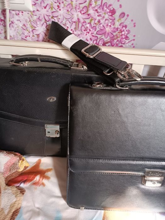 Продается кожаная папка