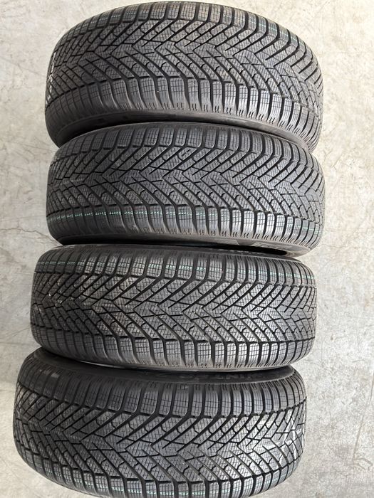 Vand 4 anvelope 225/55/17 pirelli de iarnă ca noi