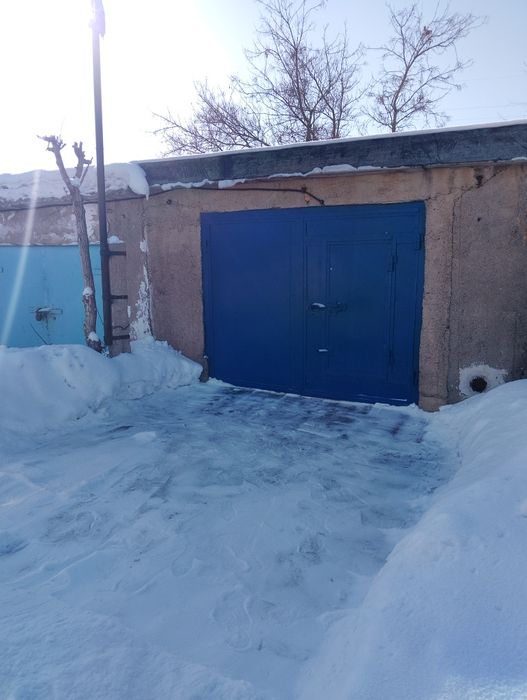 Продам гараж со светом на 29