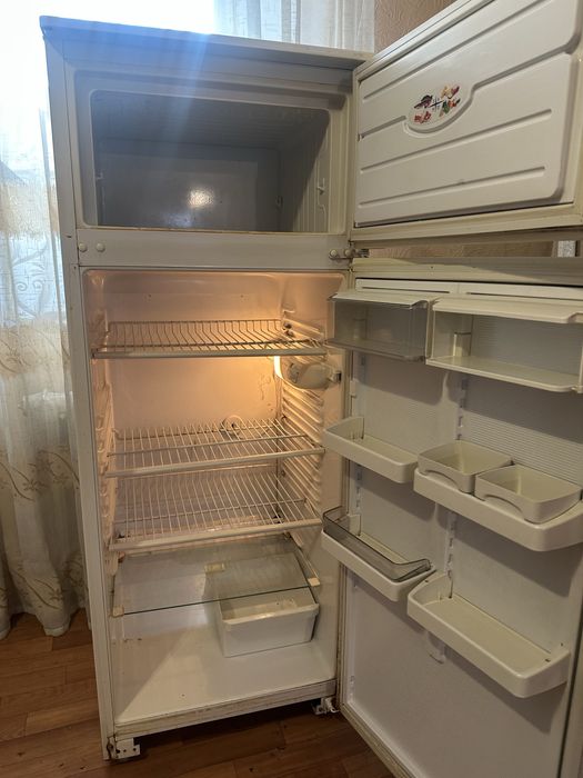 Не болшой Холодильник Атлант