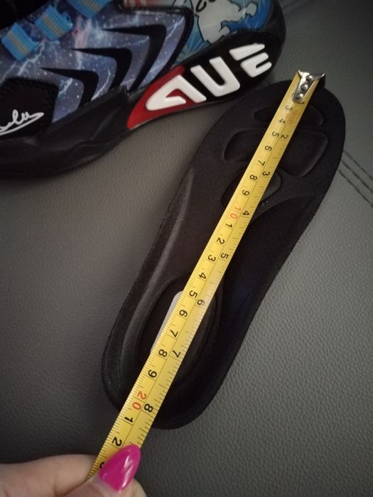 Високи баскетболни маратонки за момче - удобни, дишащи, неплъзгащи се,