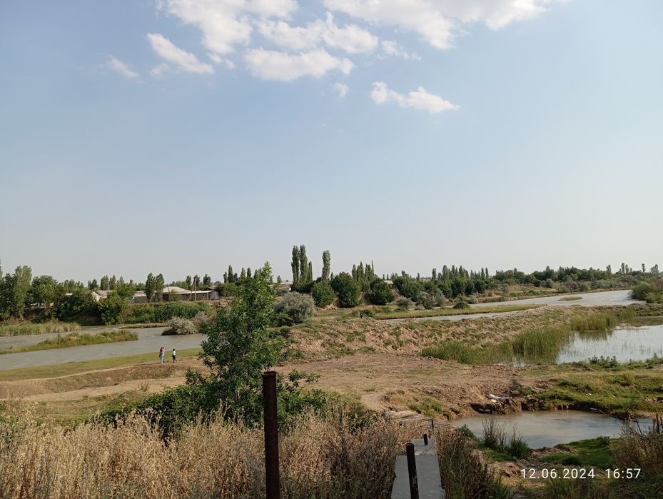 Продаётся участок. 9 соток земли